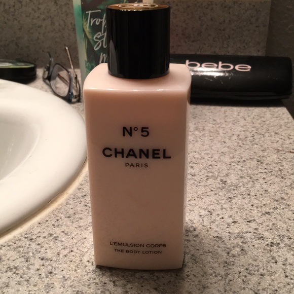 CHANEL Other - Chanel No5 body lotion